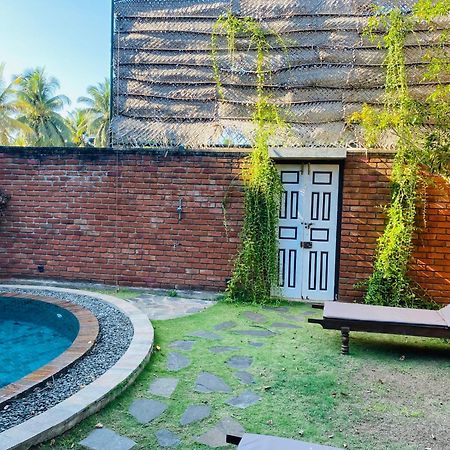 Thaprobana Villa Tangalle - Private Villa Bagian luar foto