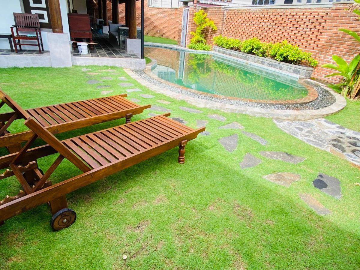 Thaprobana Villa Tangalle - Private Villa Bagian luar foto