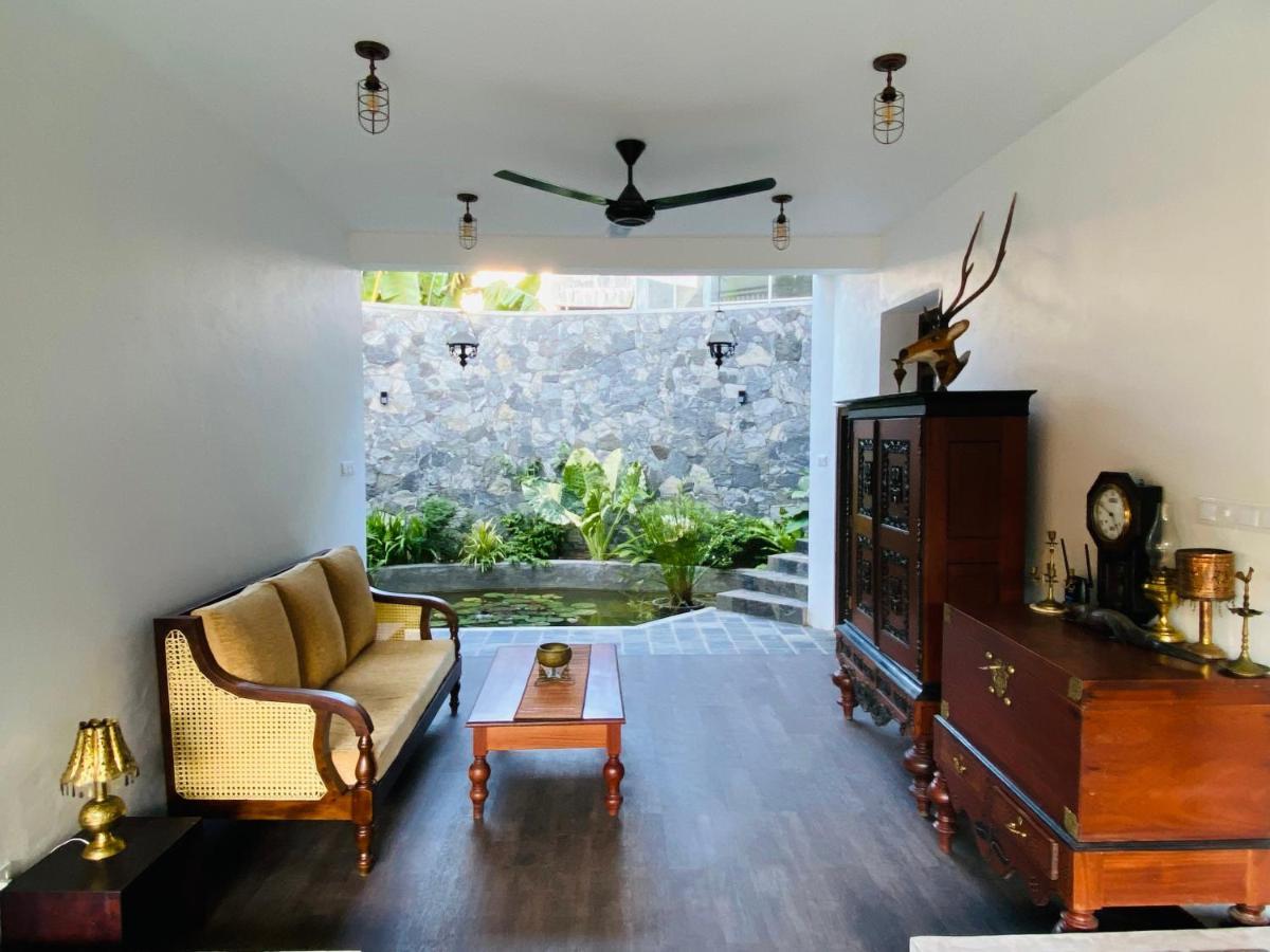 Thaprobana Villa Tangalle - Private Villa Bagian luar foto