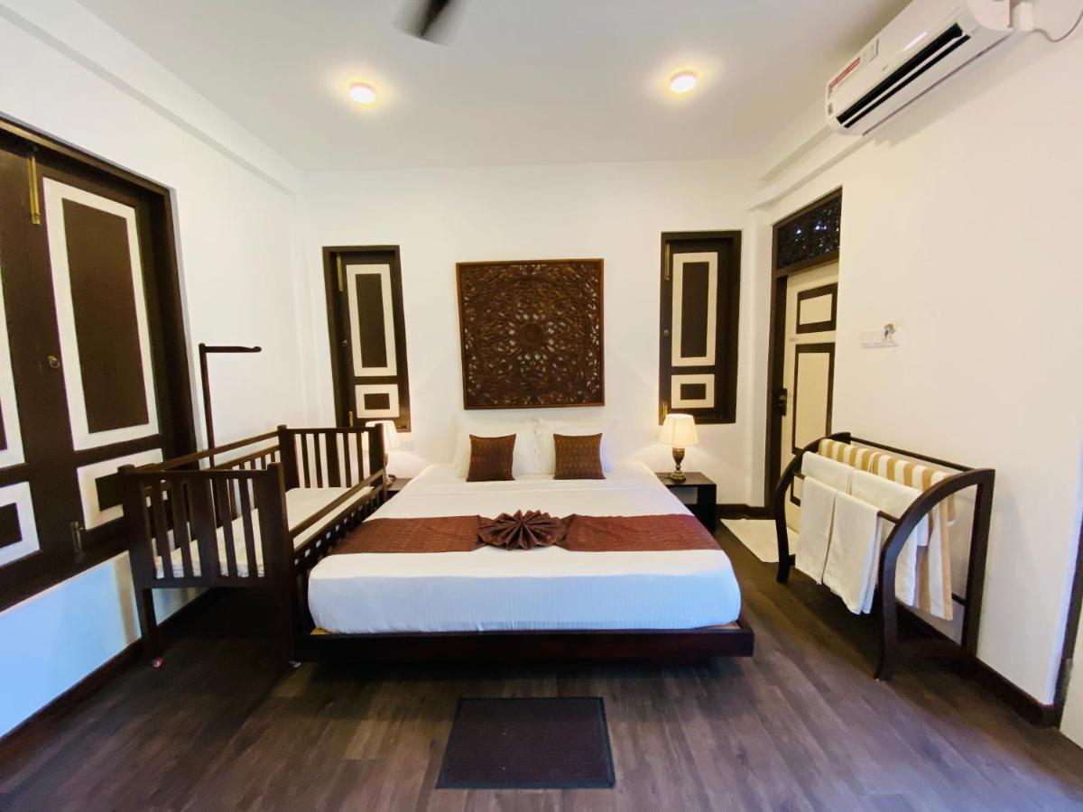 Thaprobana Villa Tangalle - Private Villa Bagian luar foto