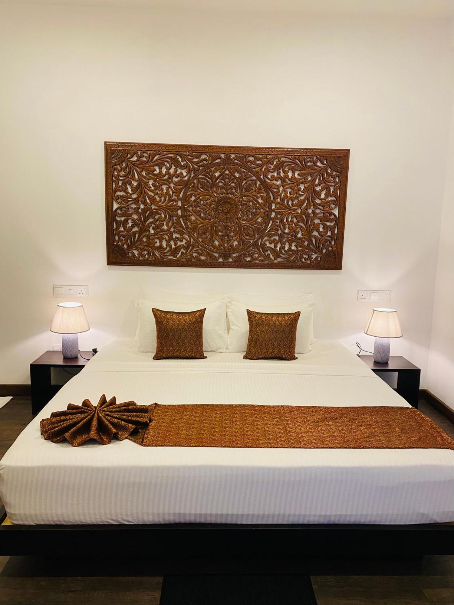 Thaprobana Villa Tangalle - Private Villa Bagian luar foto